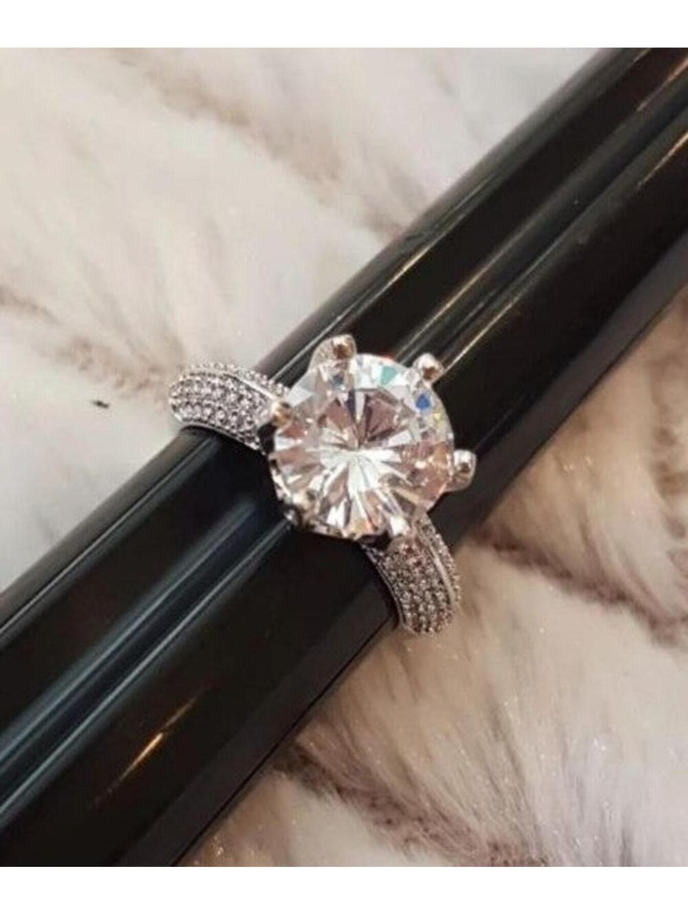 925 Sterling white sapphire Ring sz 8